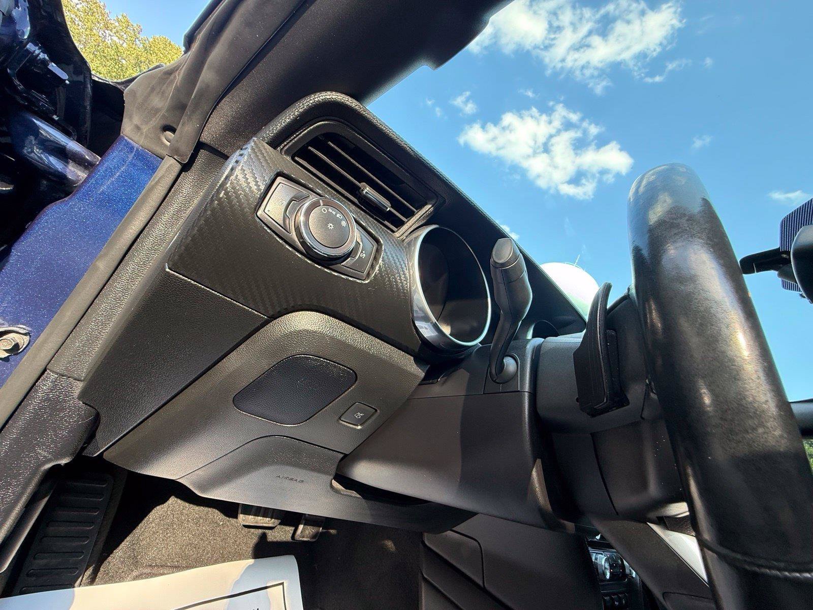Used 2018 Ford Mustang Coupe RWD image 22
