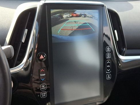 Used 2021 Toyota Prius Prime XLE image 17