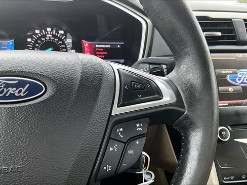 Used 2014 Ford Fusion SE w/ Equipment Group 202A FWD image 23