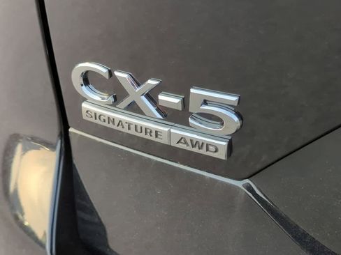 New 2025 MAZDA CX-5 Signature image 11