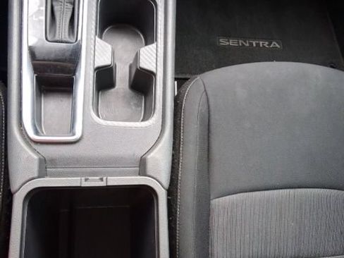 Used 2025 Nissan Sentra SV FWD image 20