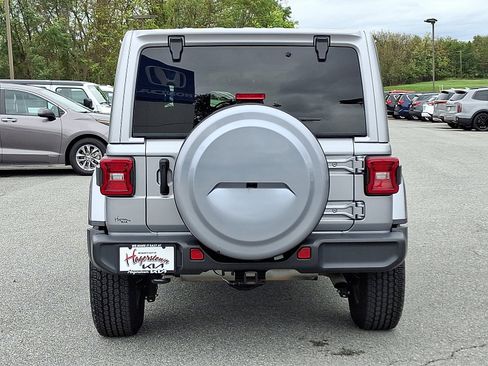 Used 2021 Jeep Wrangler Unlimited Sahara image 5