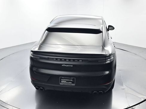 Certified 2025 Porsche Cayenne Coupe AWD/4WD image 38