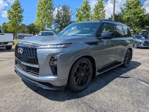 Used 2026 INFINITI QX80 4WD w/ Sport Exterior Package image 8