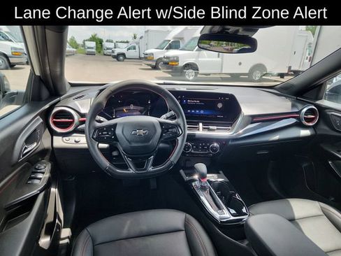 Used 2024 Chevrolet Trax RS w/ Sunroof Package FWD image 35
