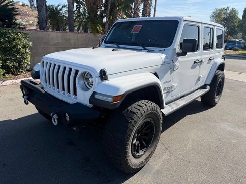Used 2020 Jeep Wrangler Unlimited Sahara AWD/4WD image 6