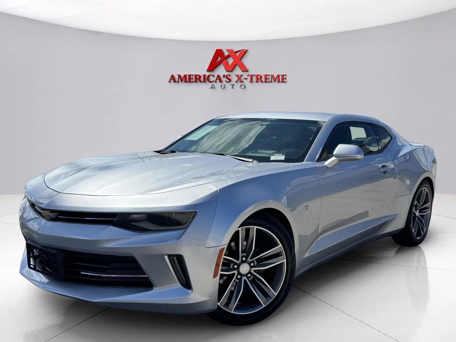 Used 2016 Chevrolet Camaro LT RWD image 1
