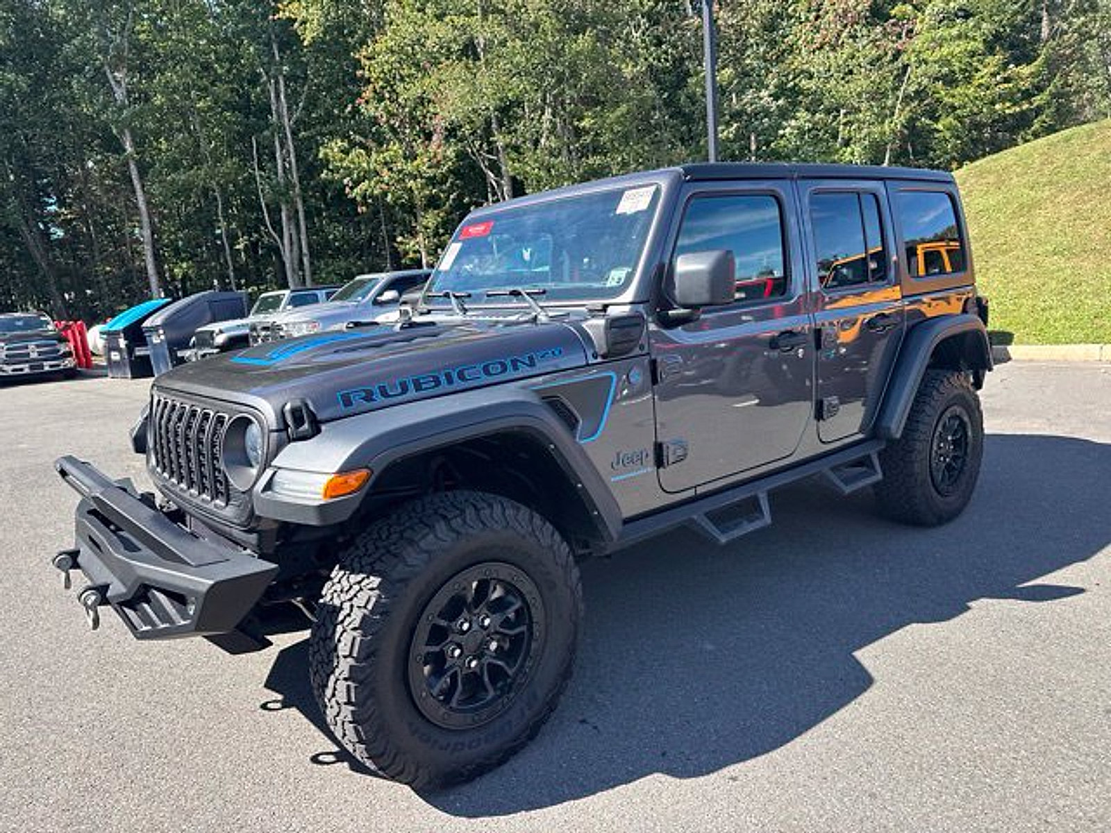 Used 2023 Jeep Wrangler Unlimited Rubicon 4xe AWD/4WD image 2