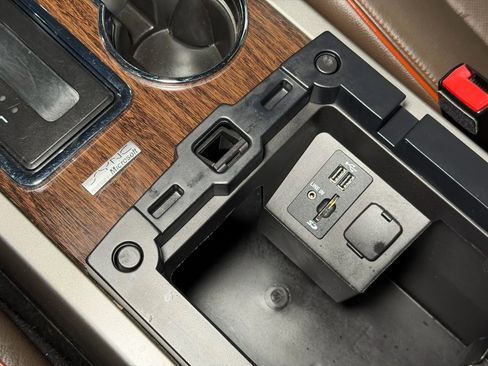 Used 2015 Ford Expedition King Ranch image 50