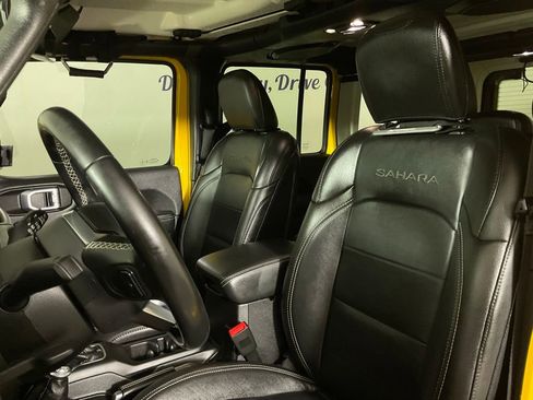 Used 2020 Jeep Wrangler Unlimited Sahara AWD/4WD image 14