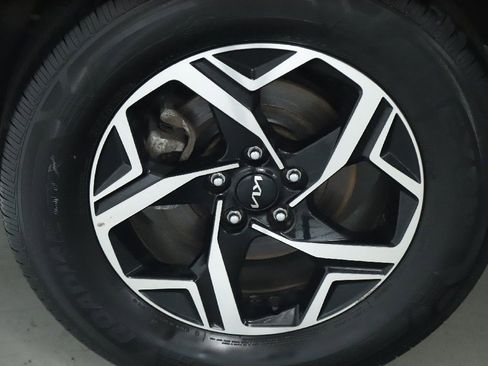 Used 2025 Kia Sportage LX AWD/4WD image 12
