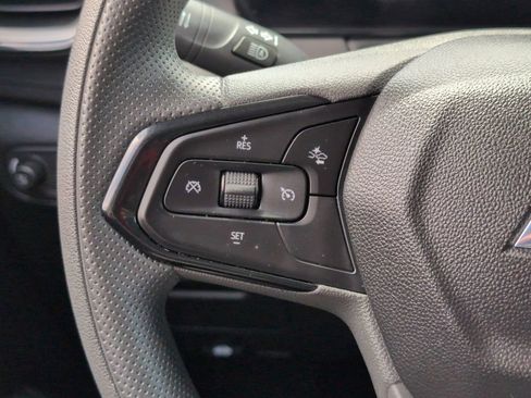 Used 2025 Chevrolet TrailBlazer LT AWD/4WD image 21