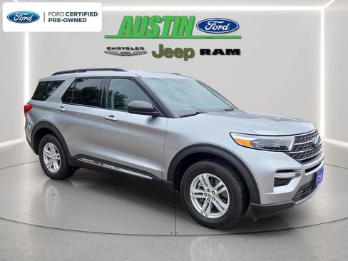 Certified 2024 Ford Explorer XLT w/ Equipment Group 202A AWD/4WD image 7