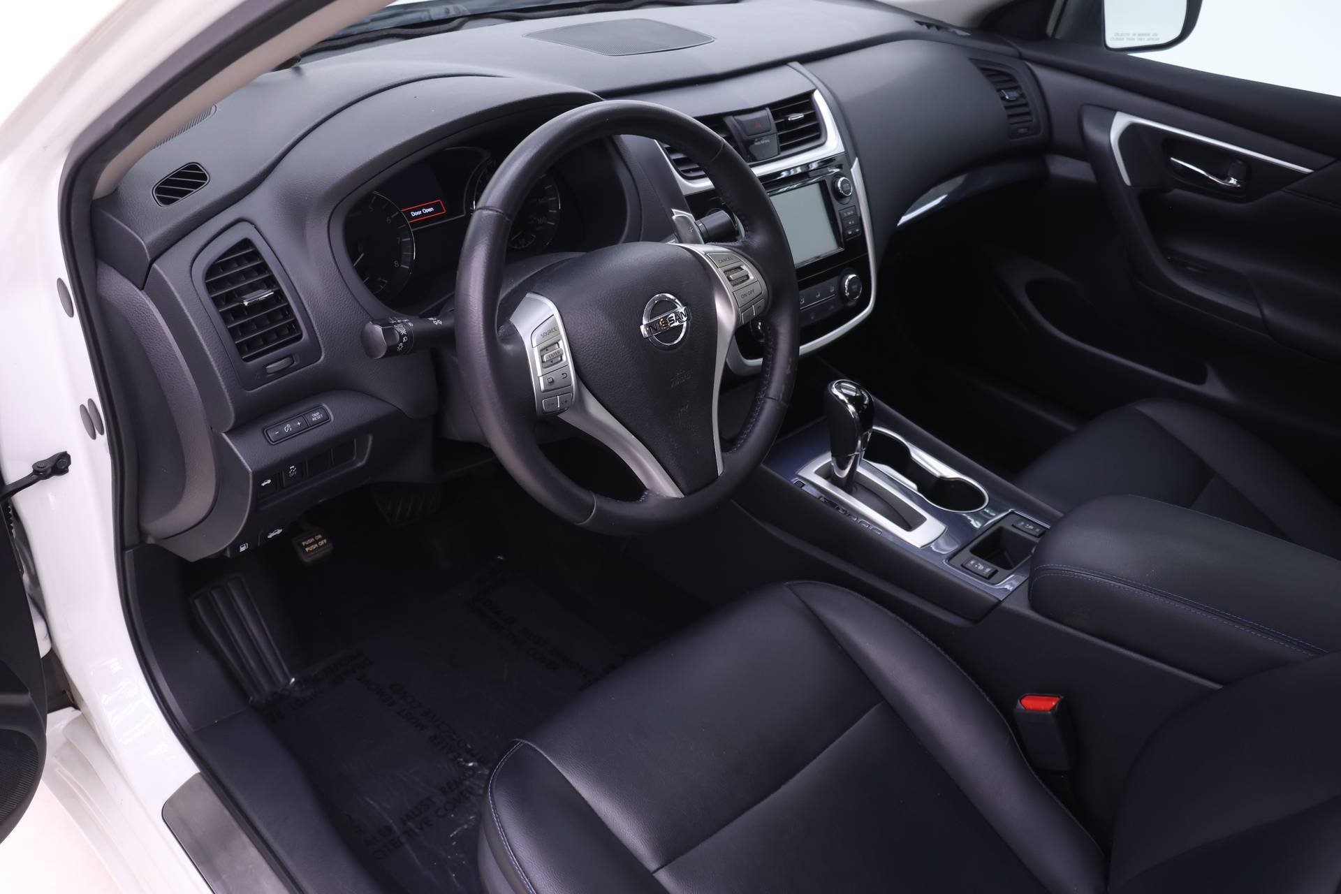 Used 2018 Nissan Altima 2.5 SR w/ SR Midnight Edition FWD image 3