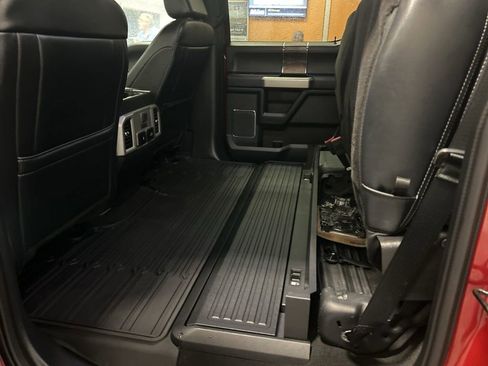 Used 2022 Ford F250 Lariat w/ Black Appearance Package image 35