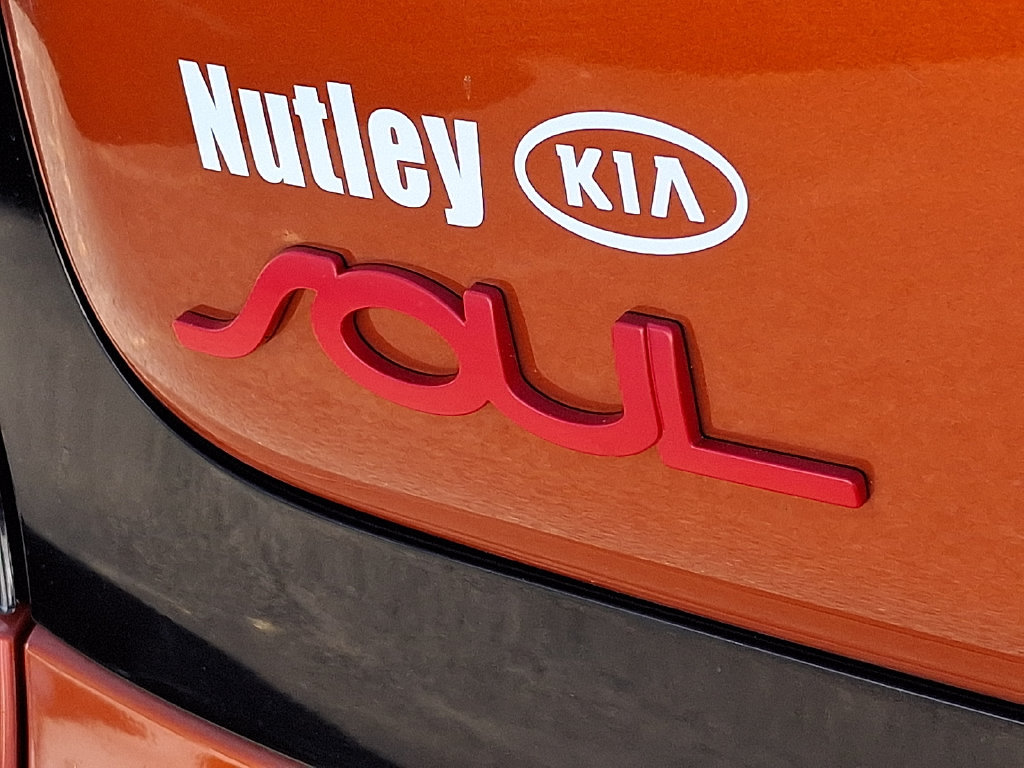 Used 2018 Kia Soul ! w/ Tech Package FWD image 30