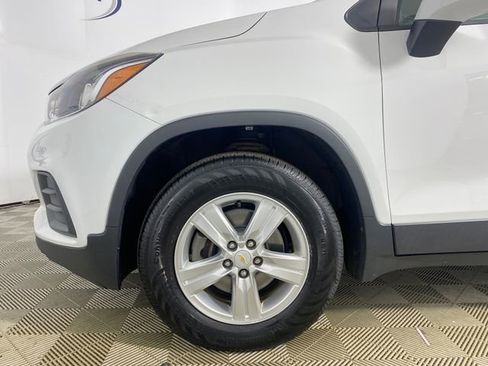 Used 2018 Chevrolet Trax LS image 29