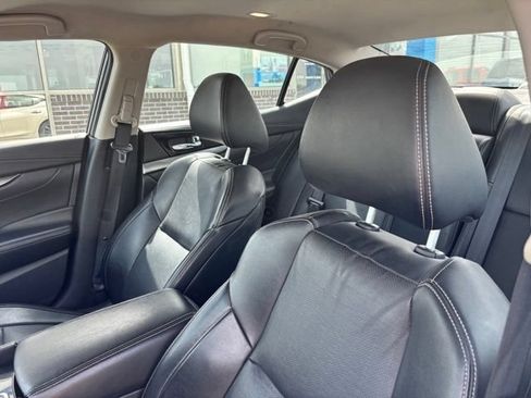 Used 2021 Nissan Maxima 3.5 SV w/ Floor Mat Group FWD image 10