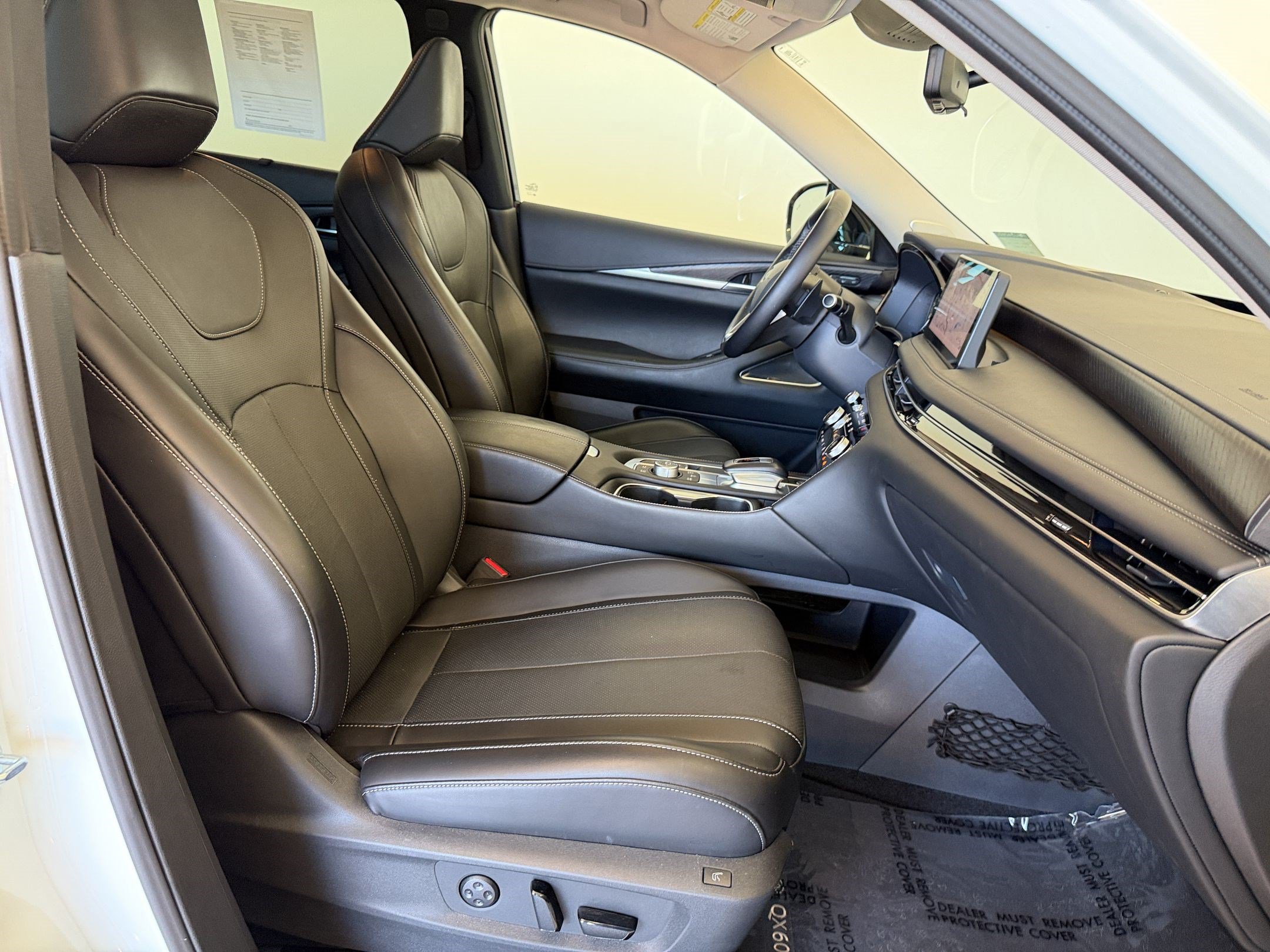 Used 2025 INFINITI QX60 Sensory w/ Vision Package AWD/4WD image 25