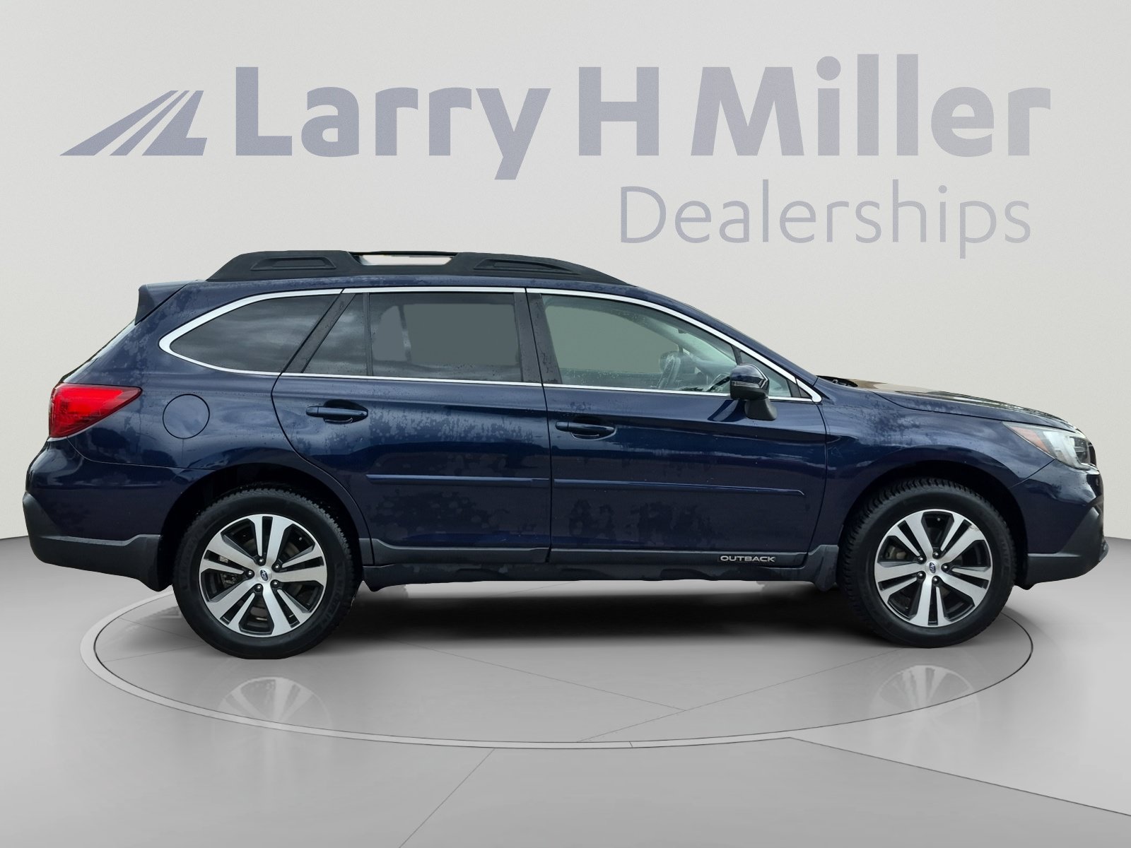 Used 2018 Subaru Outback 3.6R Limited AWD/4WD image 6