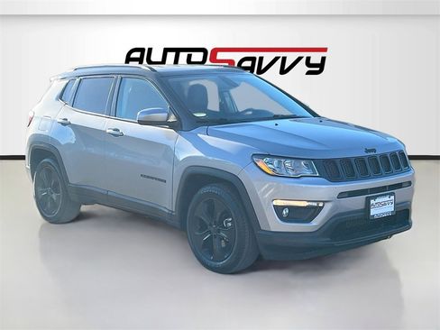 Used 2020 Jeep Compass Latitude image 1
