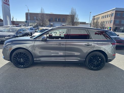 Used 2021 Lincoln Corsair Reserve image 6