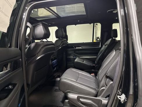 New 2026 Jeep Grand Wagoneer Summit AWD/4WD image 24