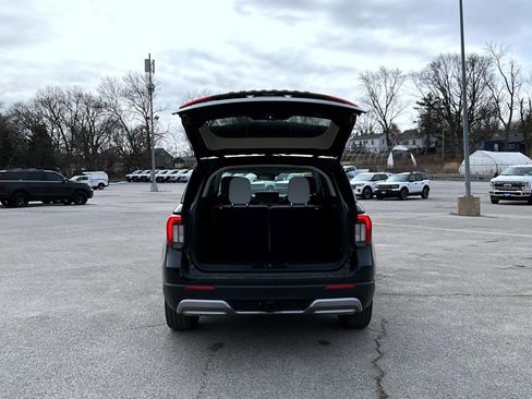 New 2026 Ford Explorer Platinum w/ LUX Leather Package image 9
