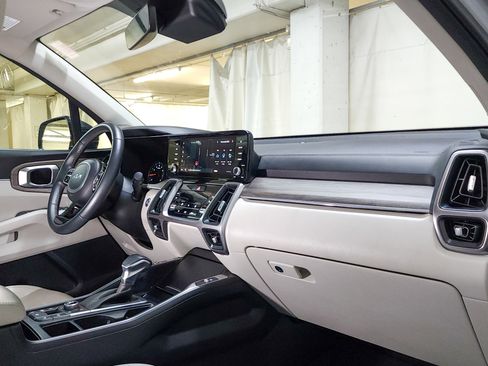 Used 2023 Kia Sorento X-Line EX image 50