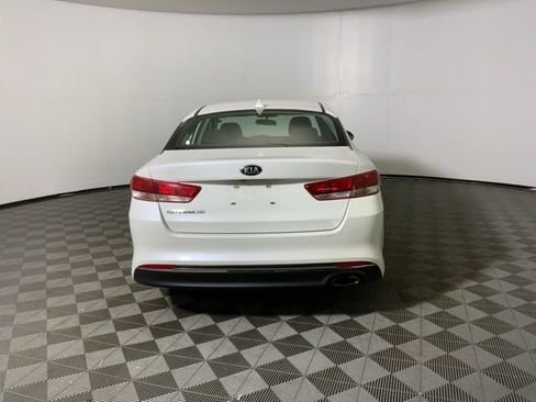 Used 2016 Kia Optima LX FWD image 8