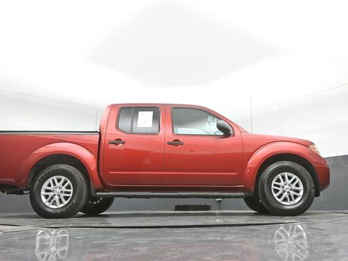 Used 2016 Nissan Frontier SV image 31