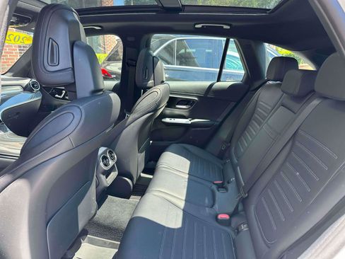 Used 2025 Mercedes-Benz GLC 43 AMG 4MATIC image 9