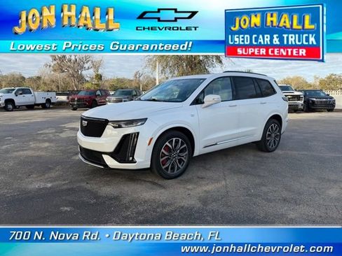 Used 2023 Cadillac XT6 Sport w/ Technology Package image 2
