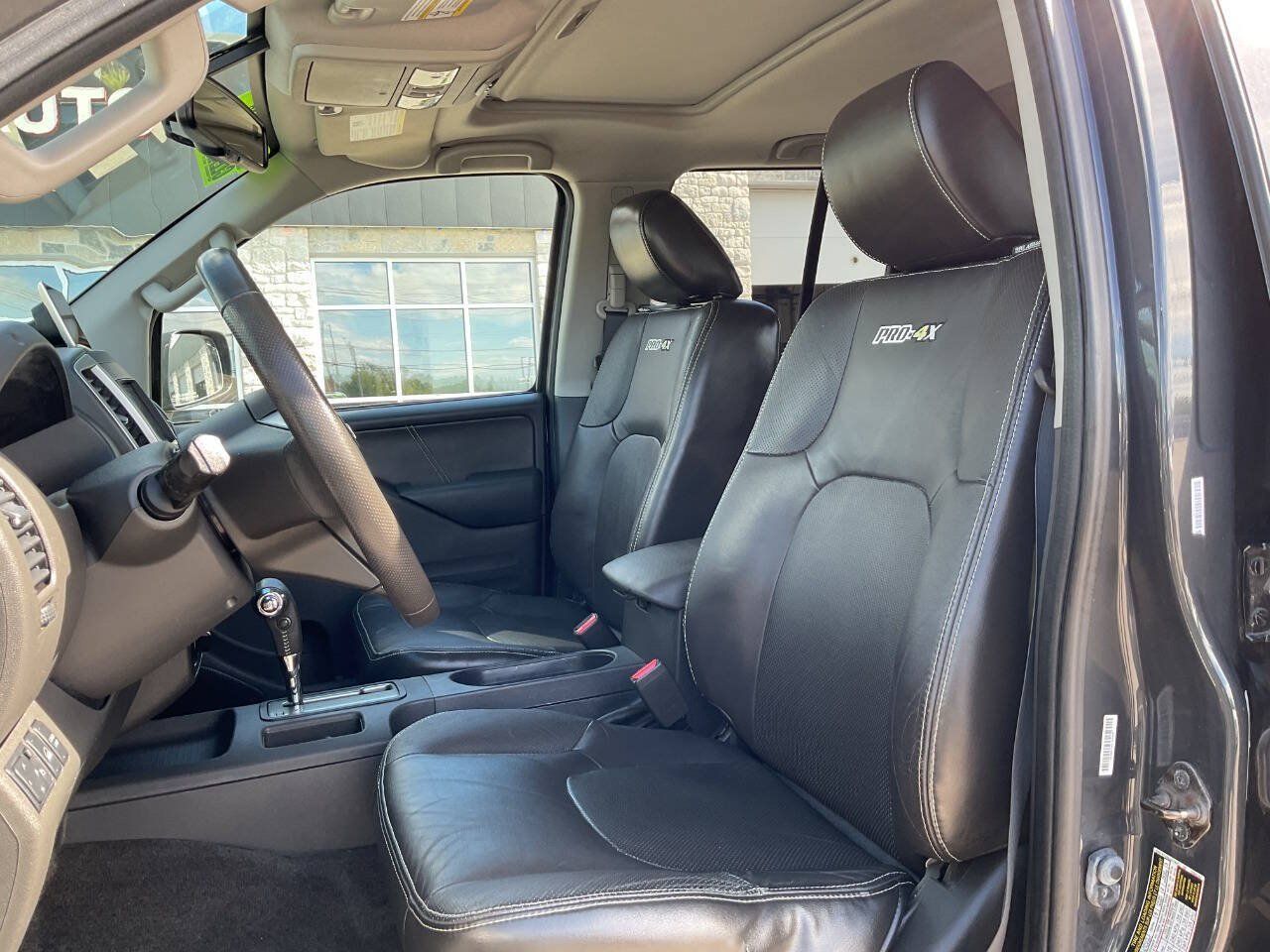 Used 2015 Nissan Frontier PRO-4X w/ Pro-4x Luxury Package AWD/4WD image 15