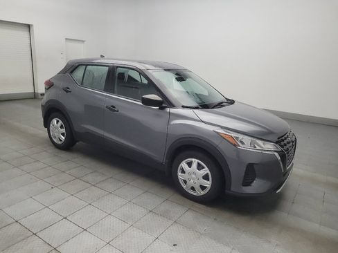Used 2023 Nissan Kicks S FWD image 11