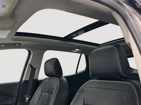 Used 2019 GMC Terrain Denali image 21