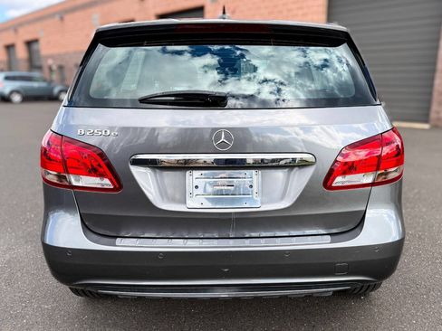 Used 2017 Mercedes-Benz B 250e B 250e 4dr Hatchback image 7