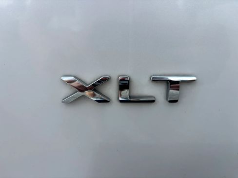 Used 2015 Ford Expedition XLT w/ Equipment Group 202A image 13