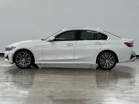 Used 2019 BMW 330i Sedan w/ Convenience Package image 4