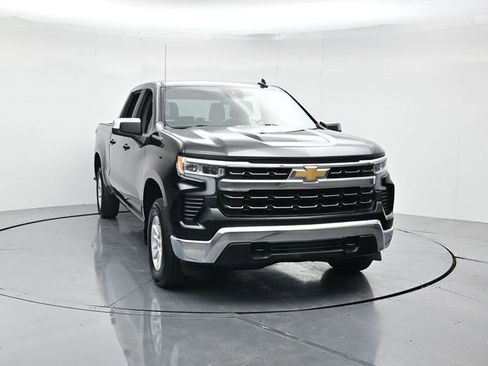 Used 2023 Chevrolet Silverado 1500 LT w/ Protection Package image 4