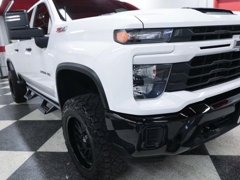 Used 2024 Chevrolet Silverado 2500 Custom w/ Custom Value Package image 35