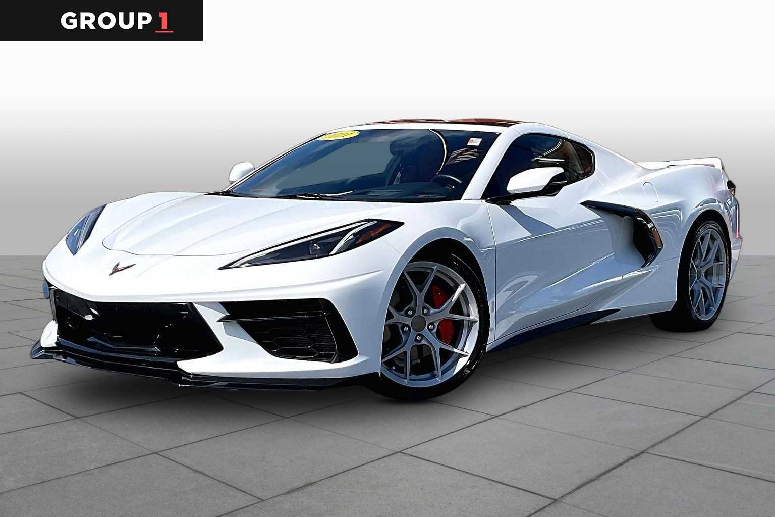 Used 2021 Chevrolet Corvette Stingray Preferred Cpe w/ Engine Appearance Package RWD image 1