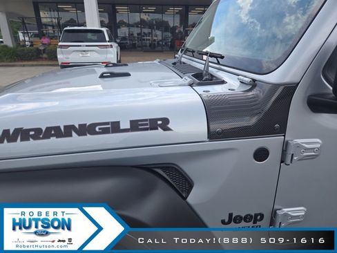 Used 2022 Jeep Wrangler Unlimited Sport AWD/4WD image 25