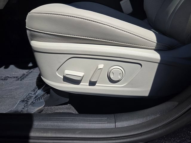 New 2026 Kia Sorento S w/ S Panoramic Sunroof Package FWD image 13