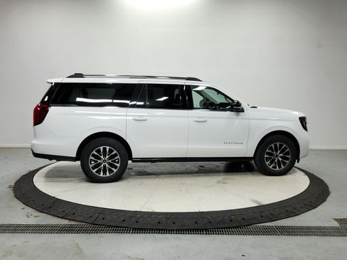 Used 2025 Ford Expedition Max Platinum AWD/4WD image 9