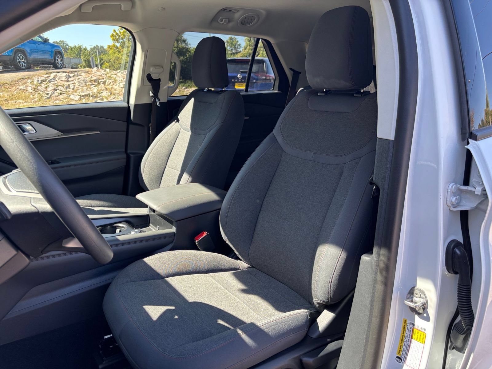 Used 2026 Ford Explorer Active AWD/4WD image 36