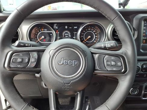 Used 2023 Jeep Gladiator Sport AWD/4WD image 21
