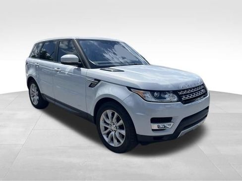 Used 2017 Land Rover Range Rover Sport HSE AWD/4WD image 3
