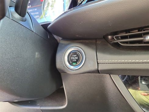 Certified 2023 Buick Envision Avenir image 34