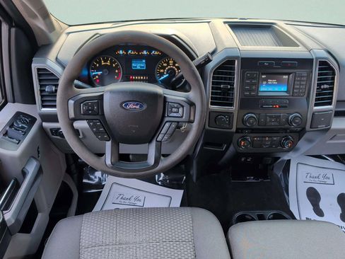 Used 2015 Ford F150 XLT image 13